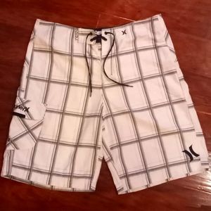 Men's Hurley boardshorts/ swim trunks size 33